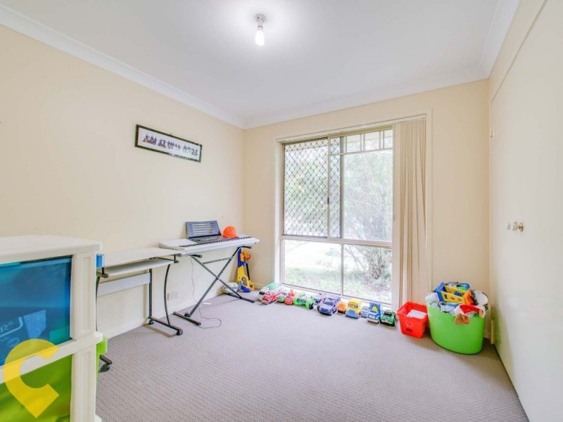 61 Saraband Drive, Eatons Hill QLD 4037