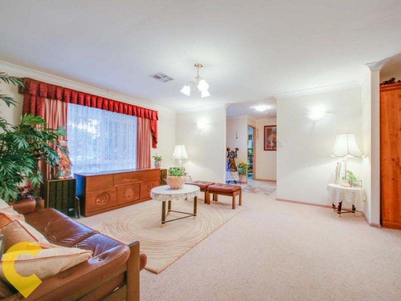 8 Calliston Court, Cashmere QLD 4500