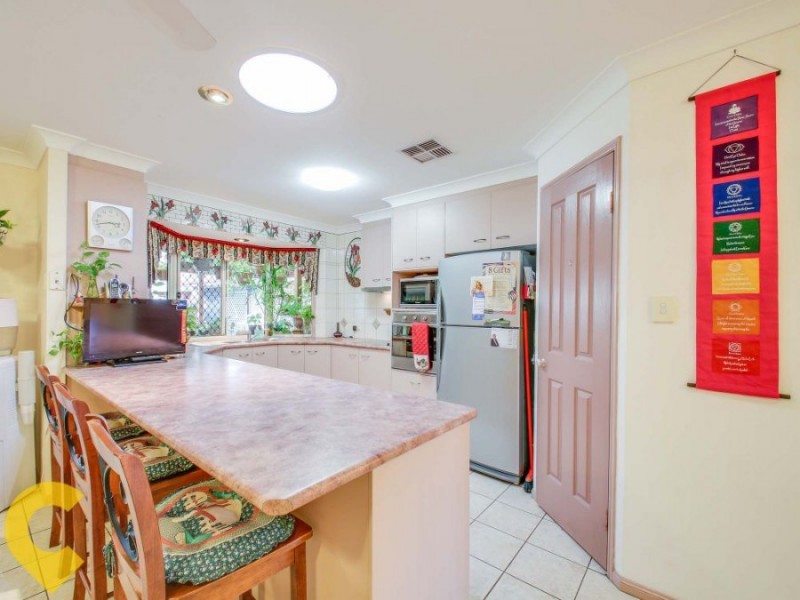 8 Calliston Court, Cashmere QLD 4500