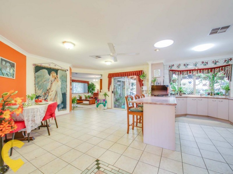 8 Calliston Court, Cashmere QLD 4500