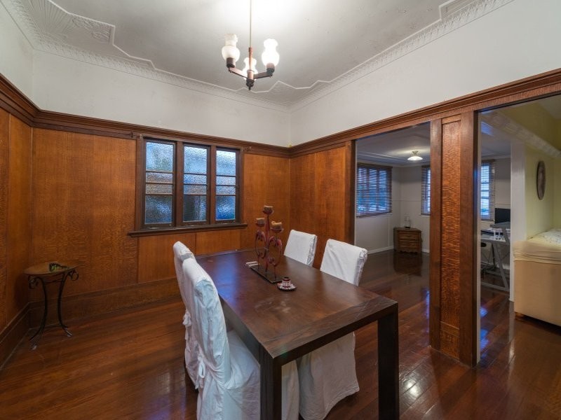 8 Bowd Parade, Wavell Heights QLD 4012