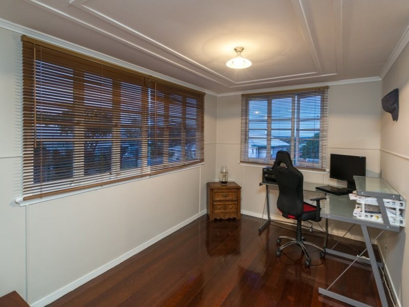 8 Bowd Parade, Wavell Heights QLD 4012