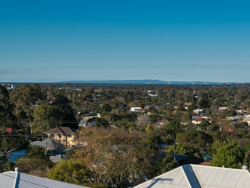 8 Bowd Parade, Wavell Heights QLD 4012