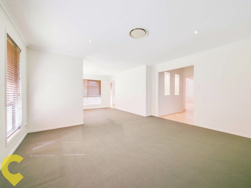 10 Bowerbird Court, Cashmere QLD 4500