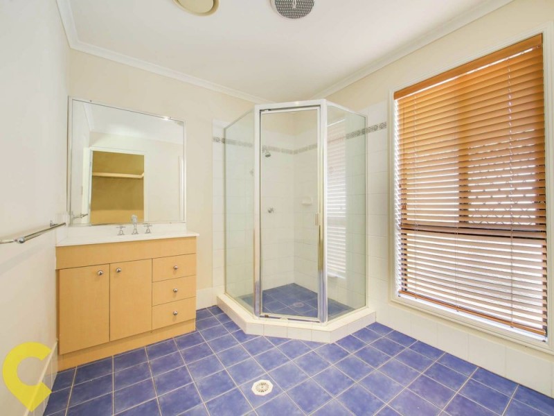 10 Bowerbird Court, Cashmere QLD 4500
