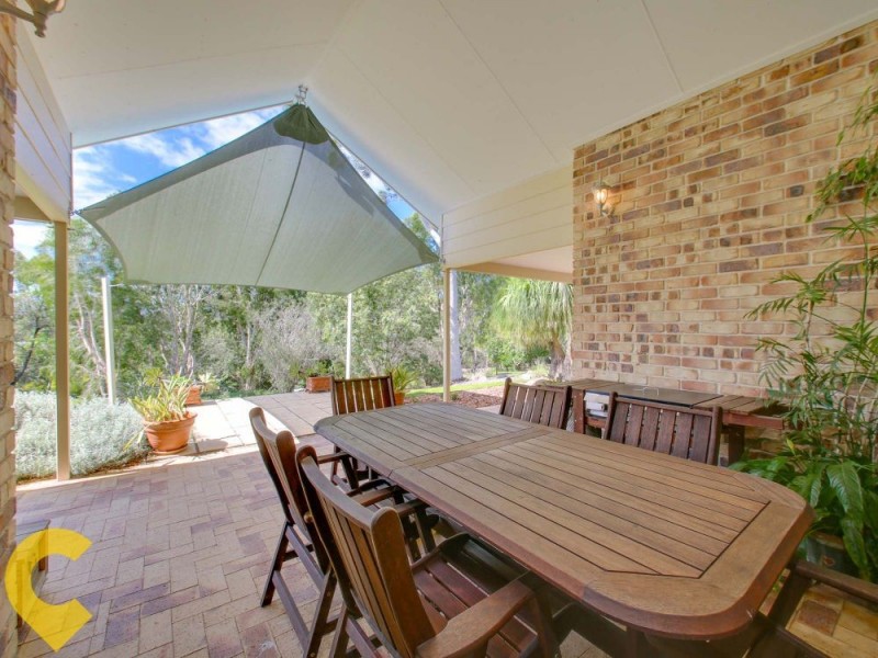 1 Creekwood Court, Warner QLD 4500