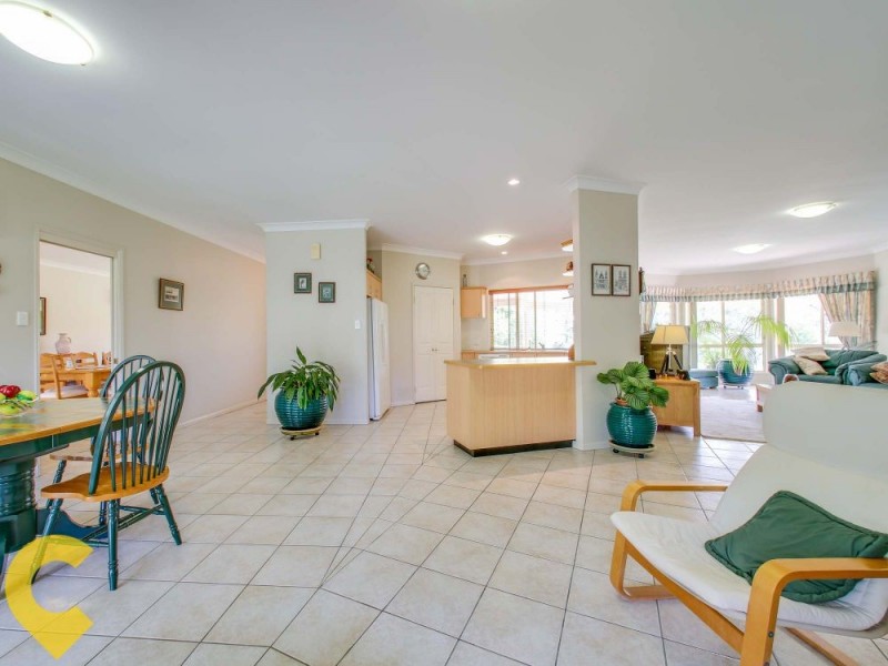 1 Creekwood Court, Warner QLD 4500