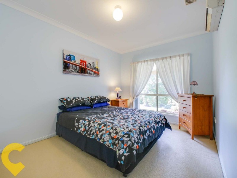 1 Creekwood Court, Warner QLD 4500