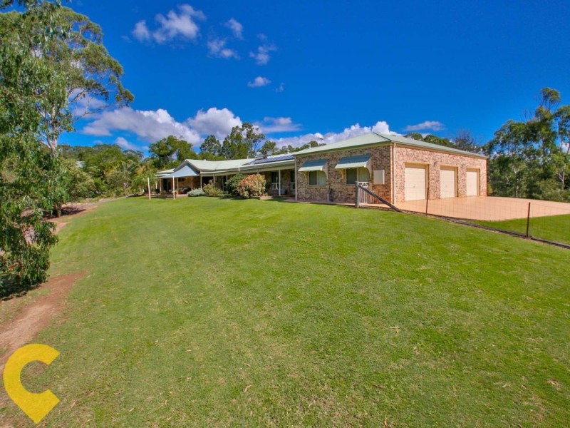 1 Creekwood Court, Warner QLD 4500