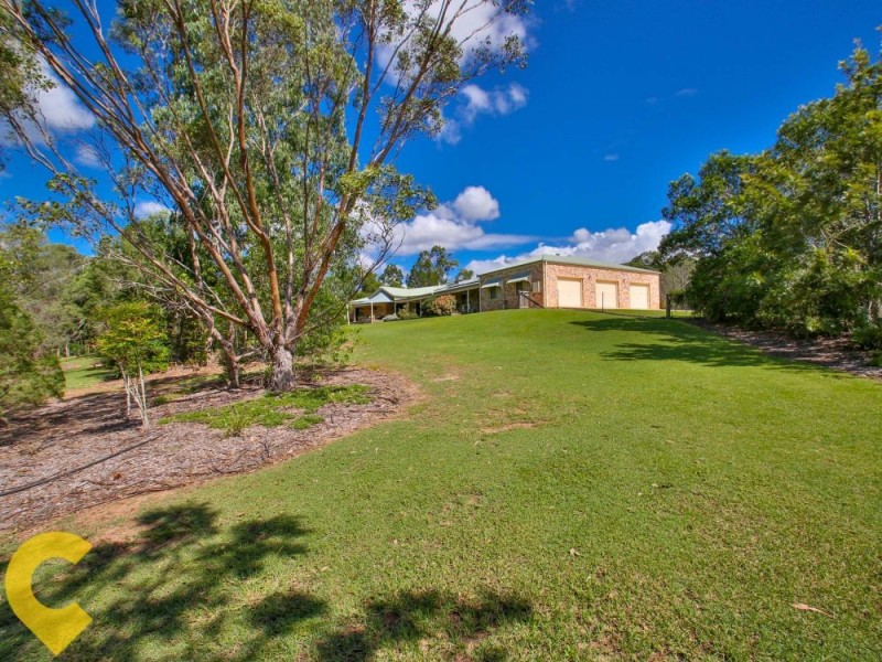 1 Creekwood Court, Warner QLD 4500