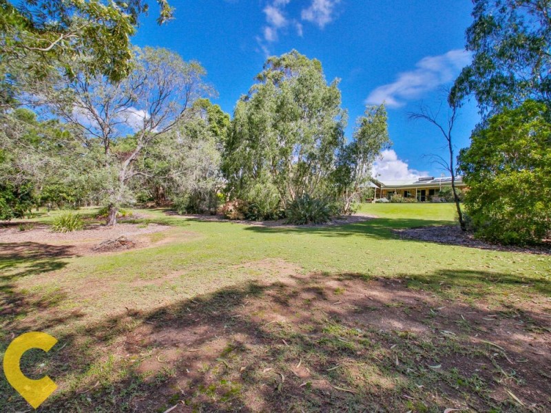 1 Creekwood Court, Warner QLD 4500