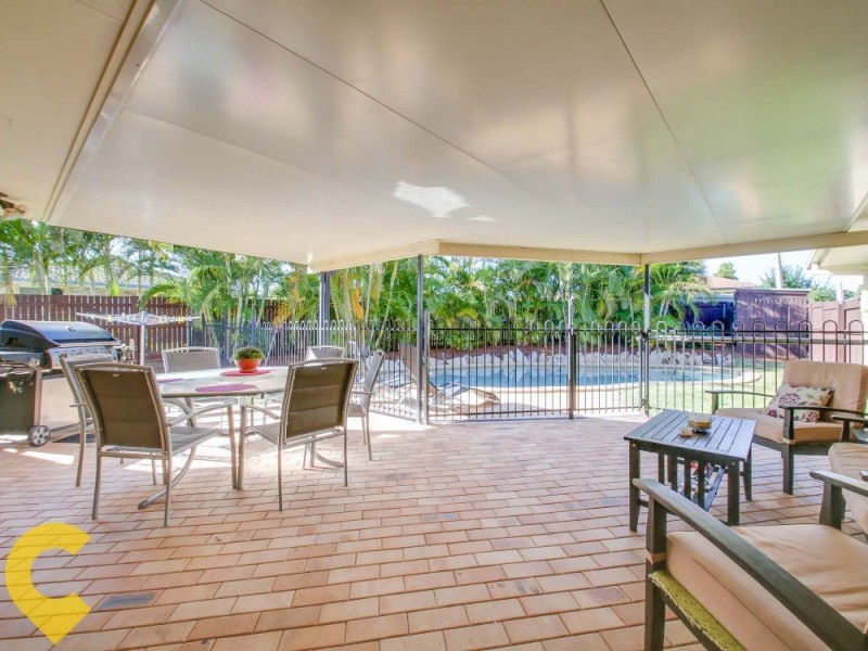 32 Blue Mountain Crescent, Warner QLD 4500