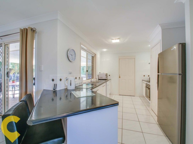 32 Blue Mountain Crescent, Warner QLD 4500