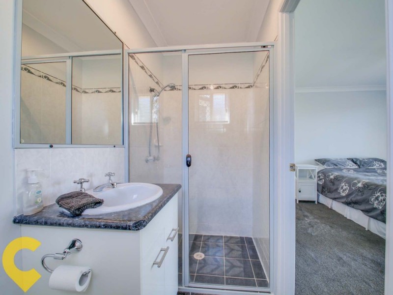 32 Blue Mountain Crescent, Warner QLD 4500