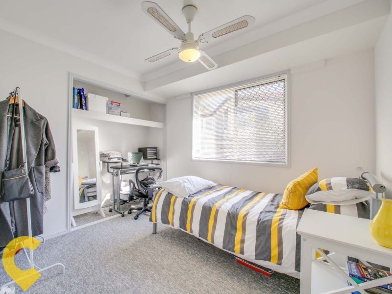 32 Blue Mountain Crescent, Warner QLD 4500