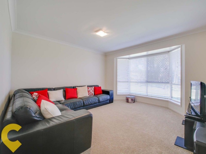 32 Blue Mountain Crescent, Warner QLD 4500