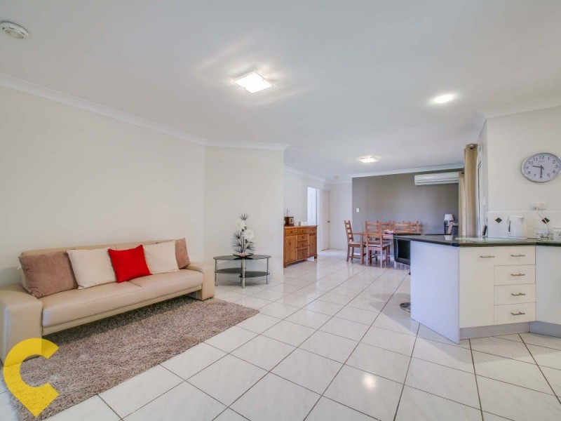32 Blue Mountain Crescent, Warner QLD 4500