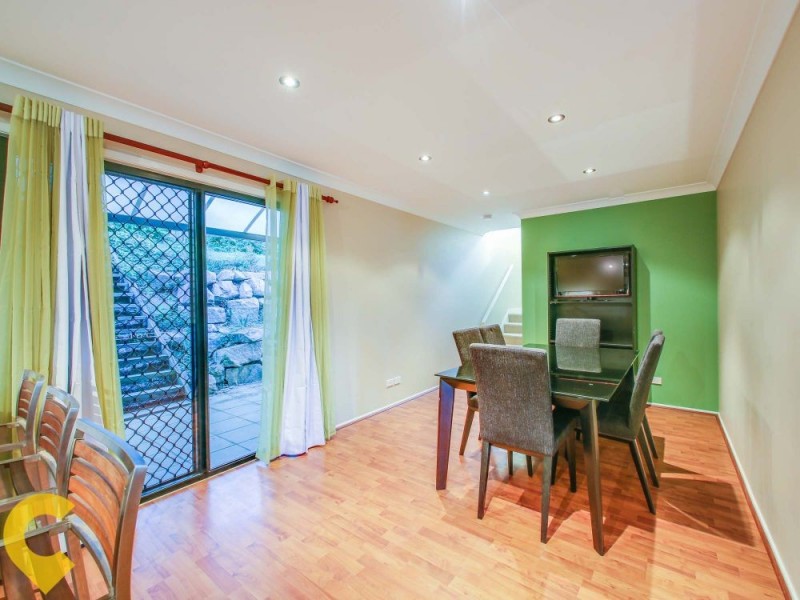 12 Georgette Court, Eatons Hill QLD 4037