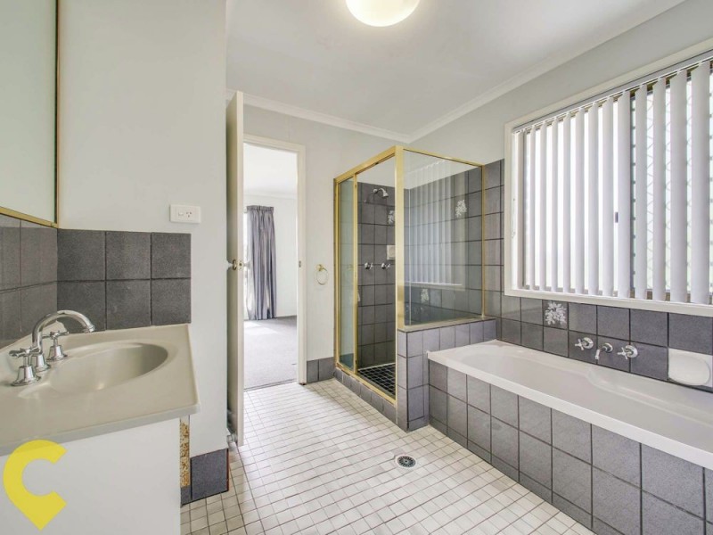 24 Verdon Court, Petrie QLD 4502