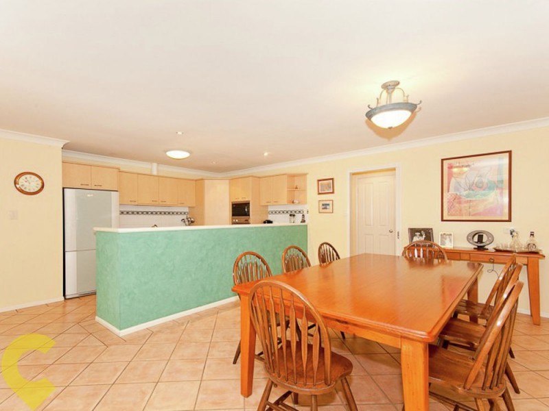 19 Woonara Drive, Petrie QLD 4502