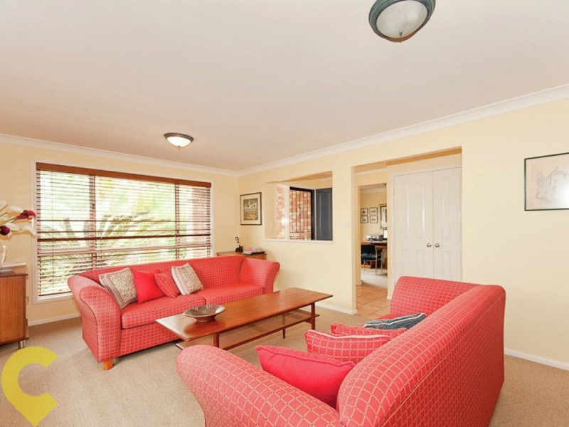 19 Woonara Drive, Petrie QLD 4502