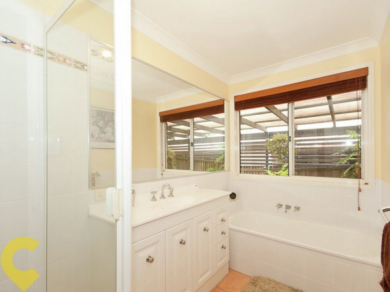 19 Woonara Drive, Petrie QLD 4502