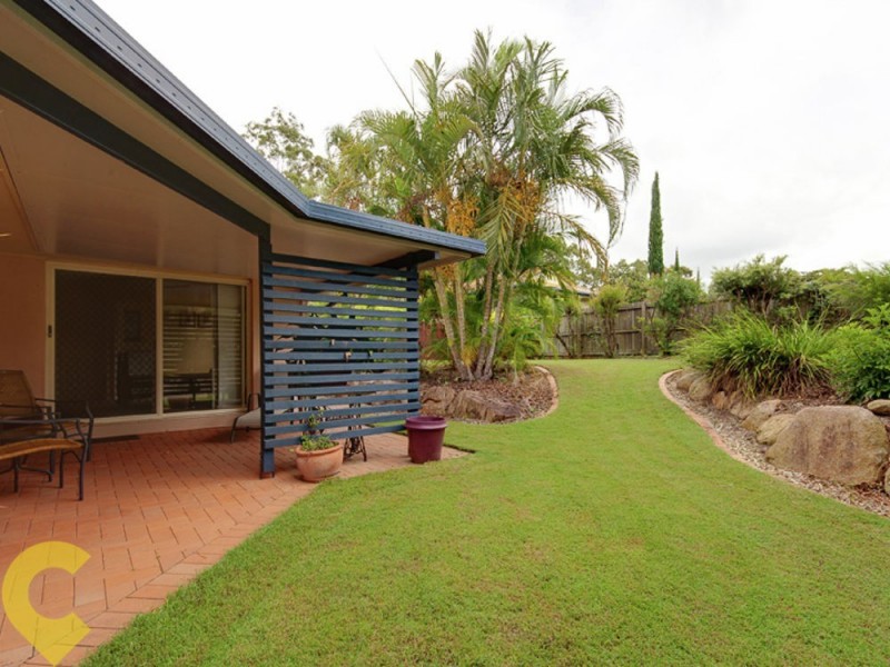 19 Woonara Drive, Petrie QLD 4502