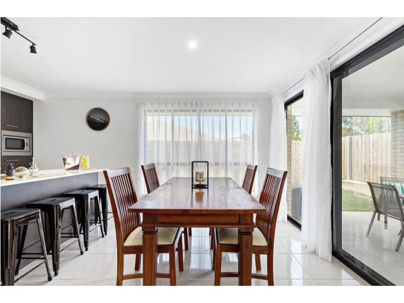 71 Carlingford Circuit, Warner QLD 4500