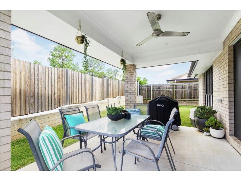 71 Carlingford Circuit, Warner QLD 4500