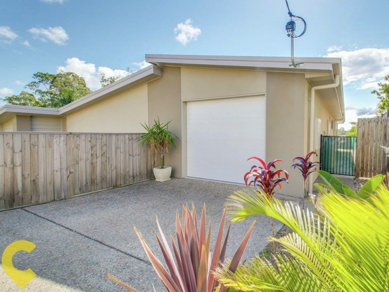 1121 South Pine Road, Arana Hills QLD 4054