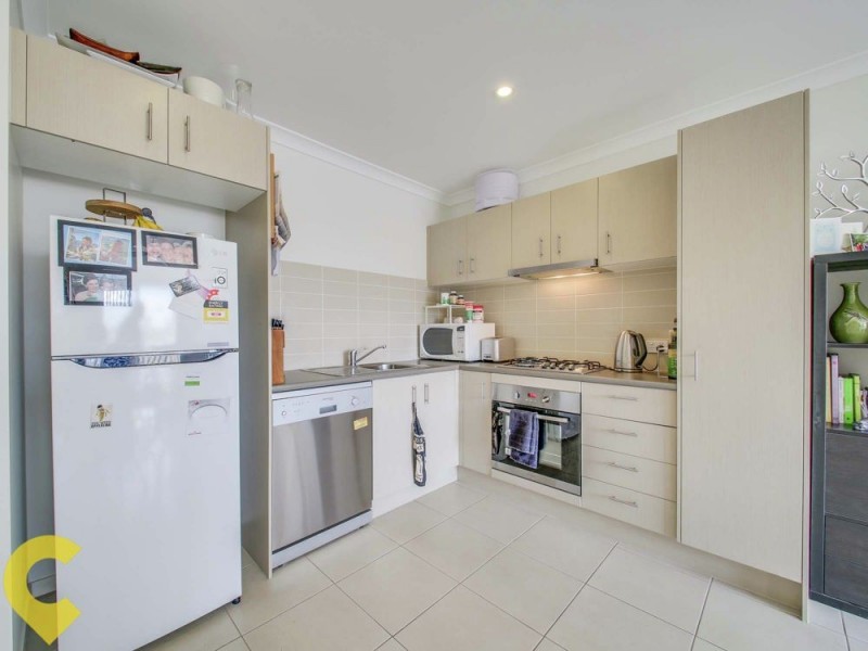 1121 South Pine Road, Arana Hills QLD 4054