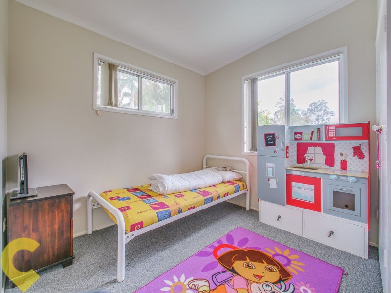 34 Kurwongbah Drive, Petrie QLD 4502