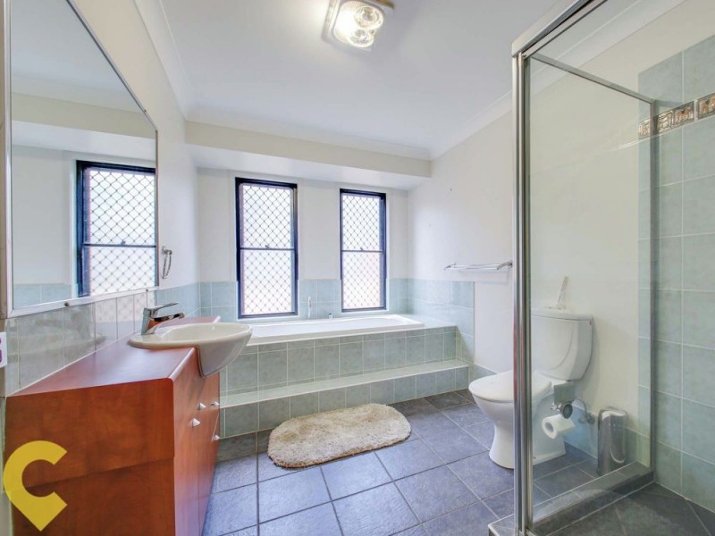 25 Montclare Court, Cashmere QLD 4500