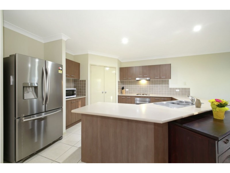 8 Atlantic Place, Warner QLD 4500