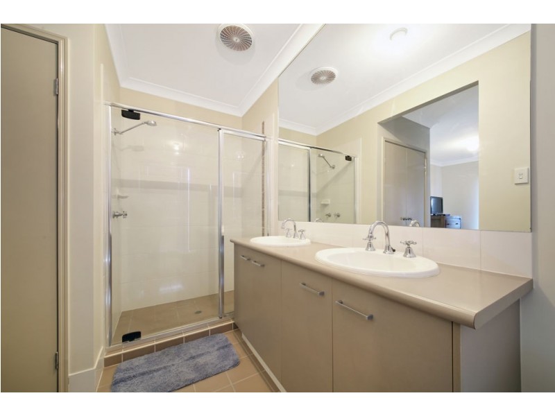 8 Atlantic Place, Warner QLD 4500