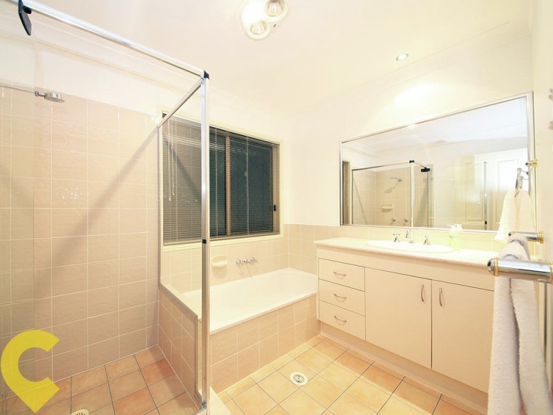 20 Valencia Court, Eatons Hill QLD 4037