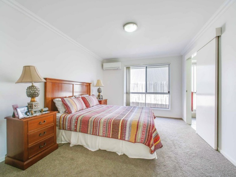 8 Winlock Circuit, Warner QLD 4500