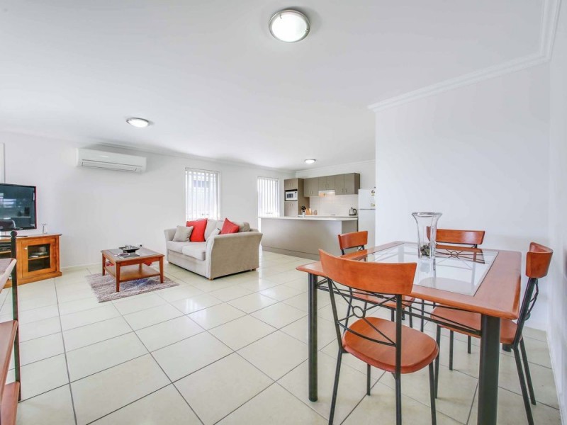 8 Winlock Circuit, Warner QLD 4500