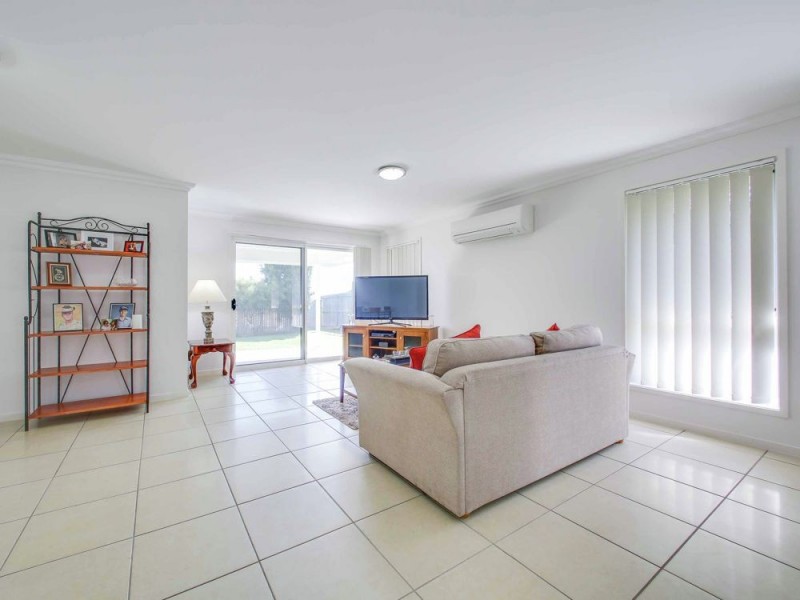 8 Winlock Circuit, Warner QLD 4500