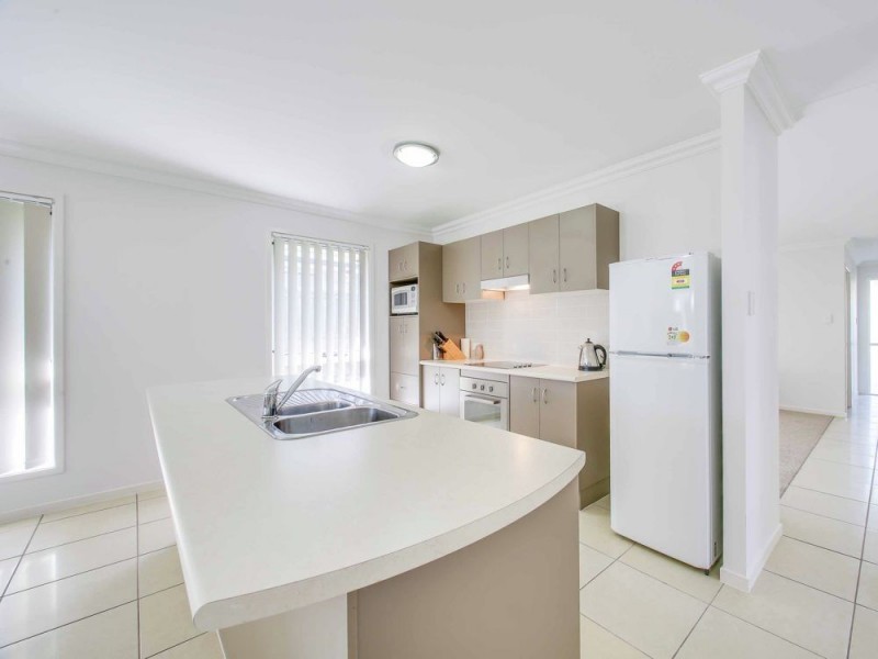 8 Winlock Circuit, Warner QLD 4500