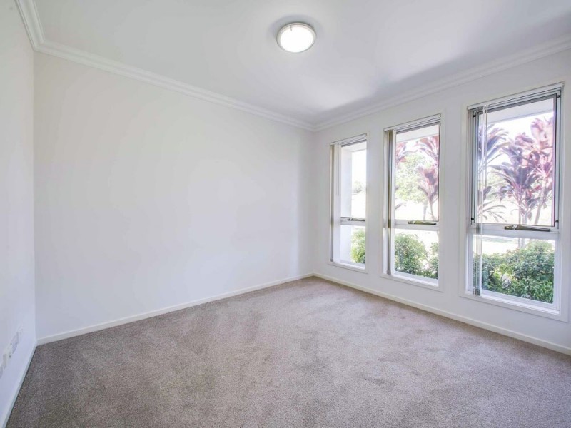 8 Winlock Circuit, Warner QLD 4500