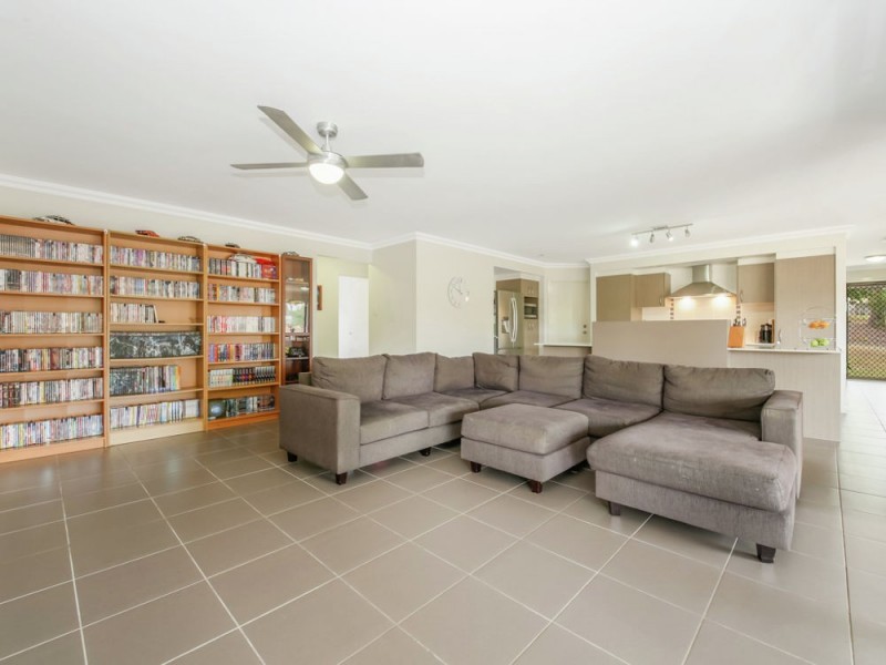 60 Gordons Crossing Road East, Joyner QLD 4500