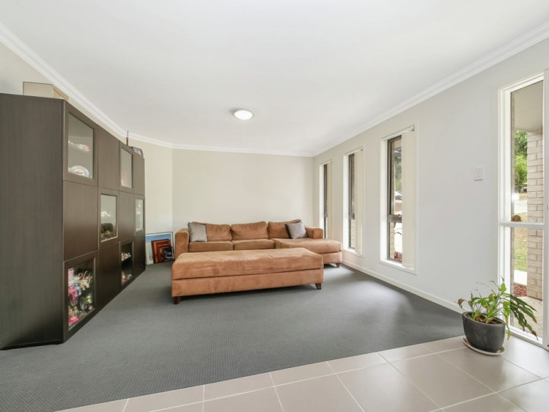 60 Gordons Crossing Road East, Joyner QLD 4500