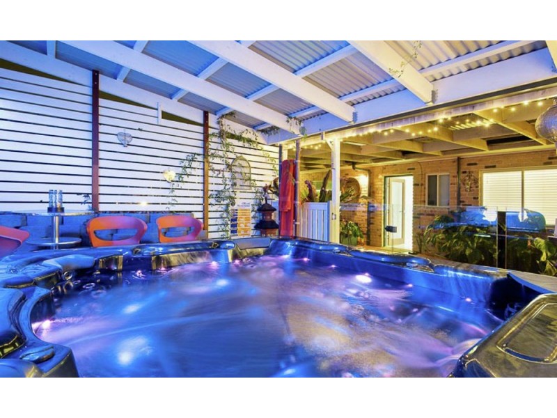 22 Glendore Court, Eatons Hill QLD 4037