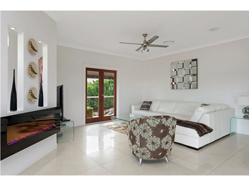 22 Glendore Court, Eatons Hill QLD 4037