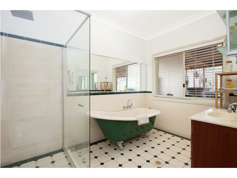 22 Glendore Court, Eatons Hill QLD 4037