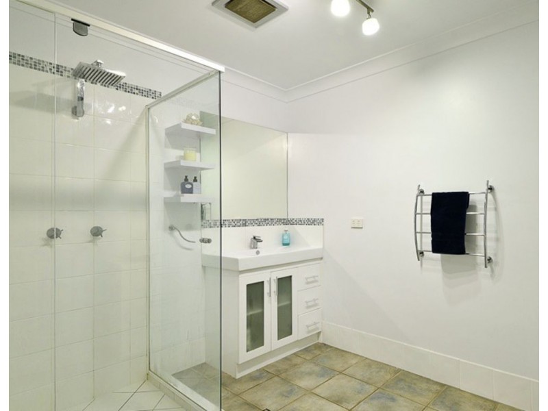 22 Glendore Court, Eatons Hill QLD 4037