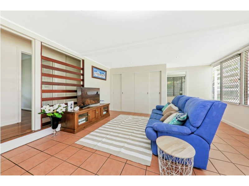 1 Ashley Road, Chermside West QLD 4032