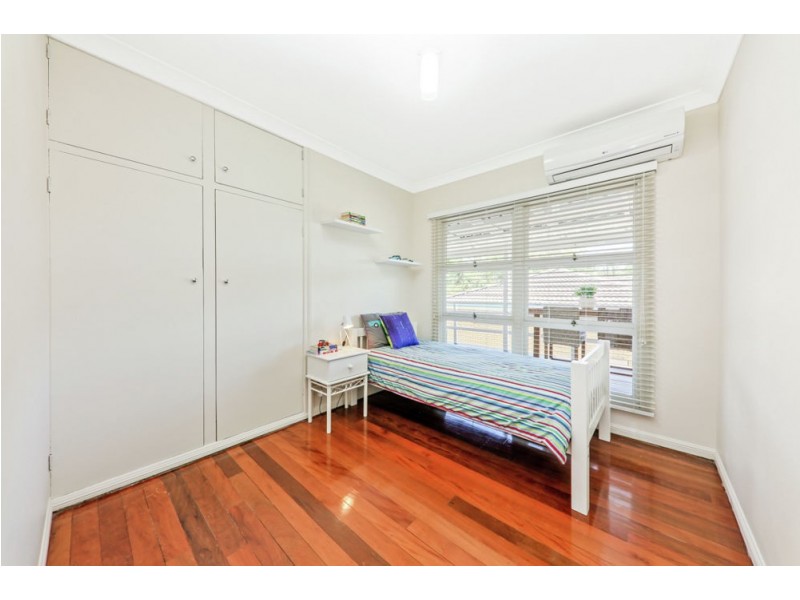 1 Ashley Road, Chermside West QLD 4032