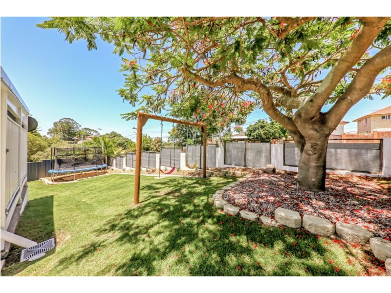 1 Ashley Road, Chermside West QLD 4032